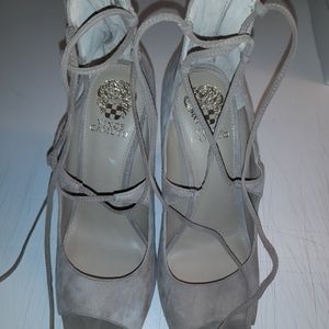 NWOT Vince Camuto heels
